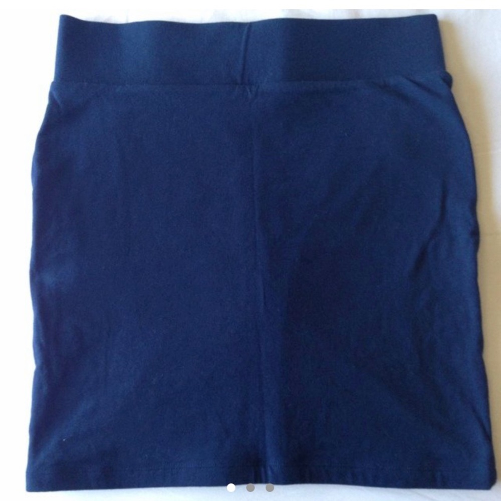 3/$10 πποΈ Forever 21 Navy Blue Cotton Mini Skirt - Size Medium